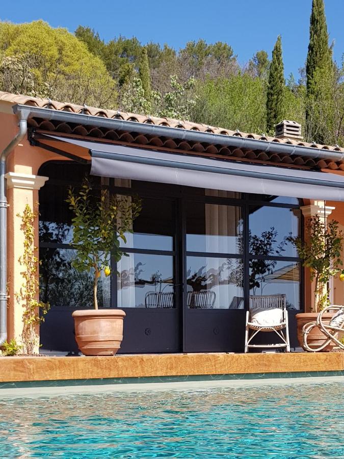 Pierres Blanches Bed & Breakfast Cotignac Exterior photo