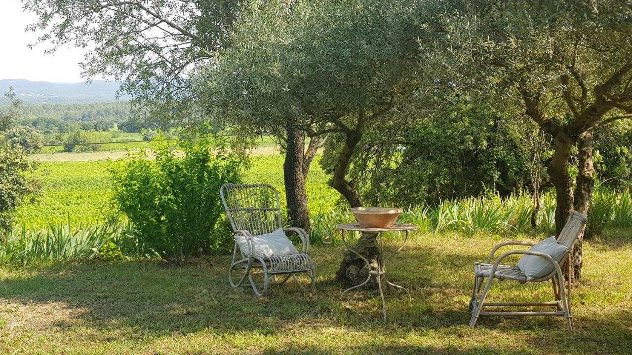 Pierres Blanches Bed & Breakfast Cotignac Exterior photo