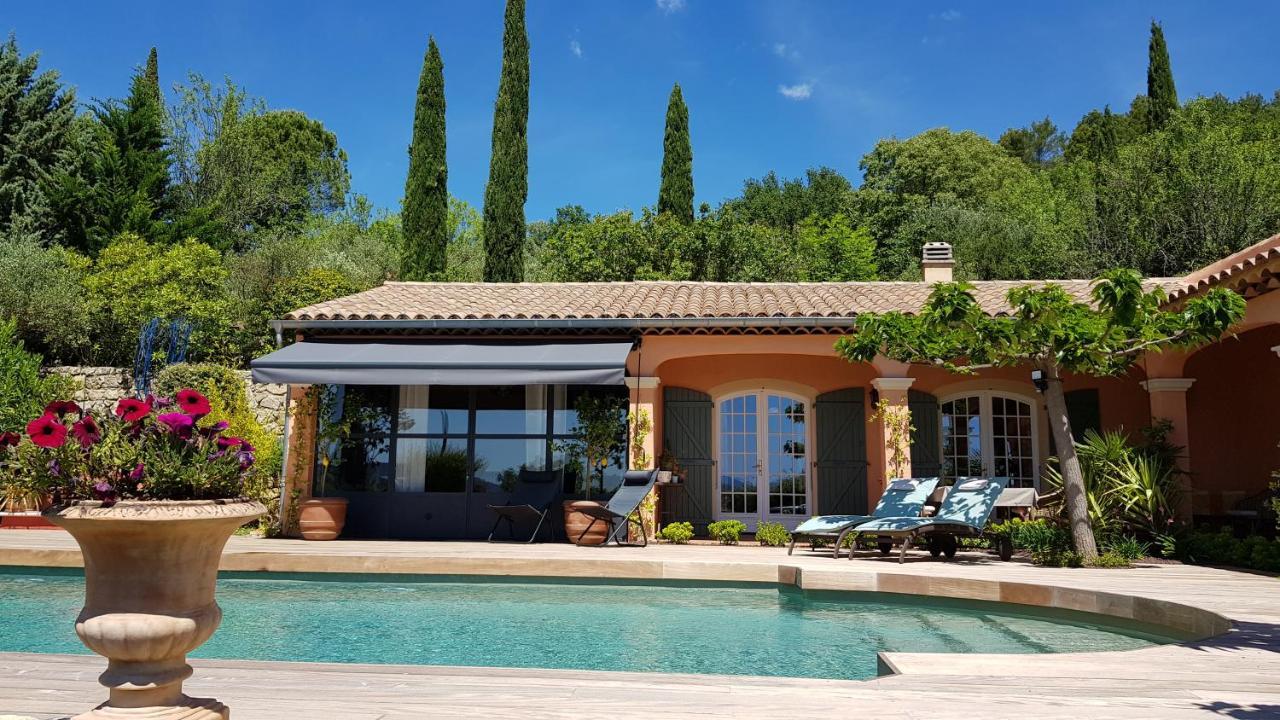 Pierres Blanches Bed & Breakfast Cotignac Exterior photo
